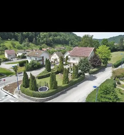 Logement Au Calme Dans Une Maison. Moirans-en-Montagne Exterior foto